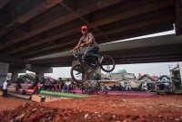 Begini-Jaktim-Sulap-Parkir-Liar-Kolong-Tol-Becakayu-Jadi-Ruang-Publik